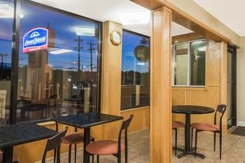 Hotel Howard Johnson Express Inn - Rocky Hill