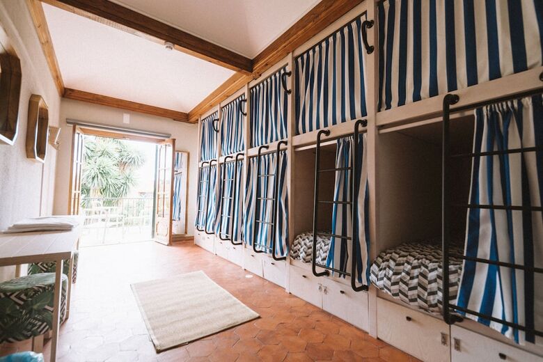 Albergue Nice Way Cascais & Surf Camp