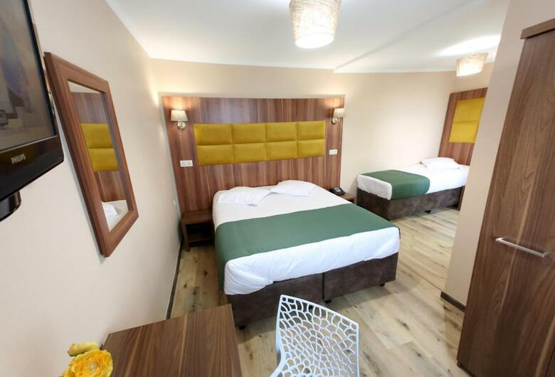 Sun Hotel
