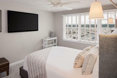 Bed & Breakfast Inn At Harbor Hill Marina