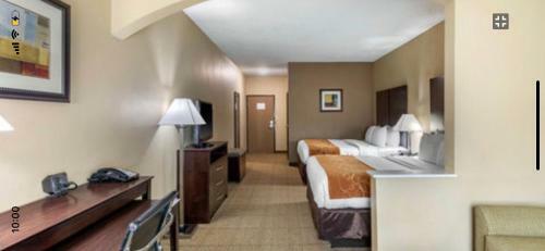 Hotel Comfort Suites Near Stonebriar Mall