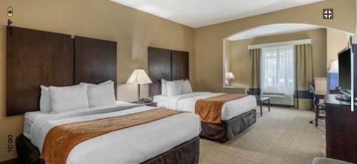 Hotel Comfort Suites Near Stonebriar Mall