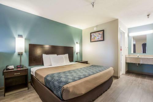 Hotel Econo Lodge Inn & Suites I-65