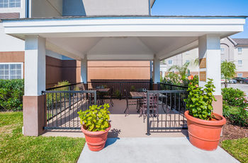 Hotel Candlewood Suites Lake Jackson