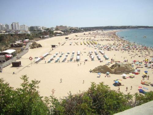 Apartamentos Turisticos Coral Da Rocha 1