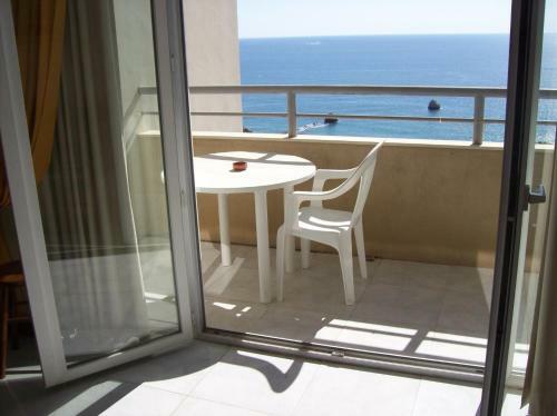 Apartamentos Turisticos Coral Da Rocha 1