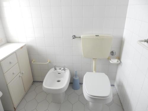 Apartamentos Turisticos Coral Da Rocha 1