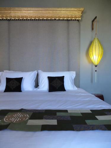 Hostal Mercador Guesthouse
