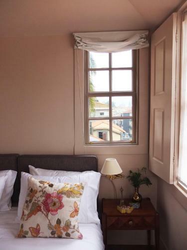 Hostal Mercador Guesthouse