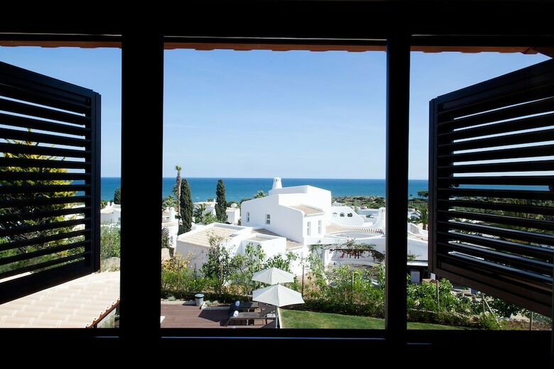 S�o Rafael Villas, Apartments & Guesthouse