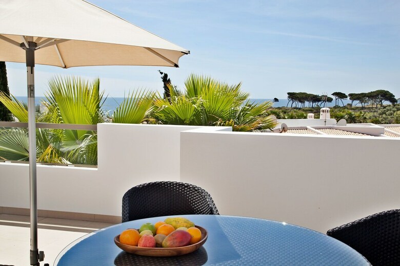 S�o Rafael Villas, Apartments & Guesthouse