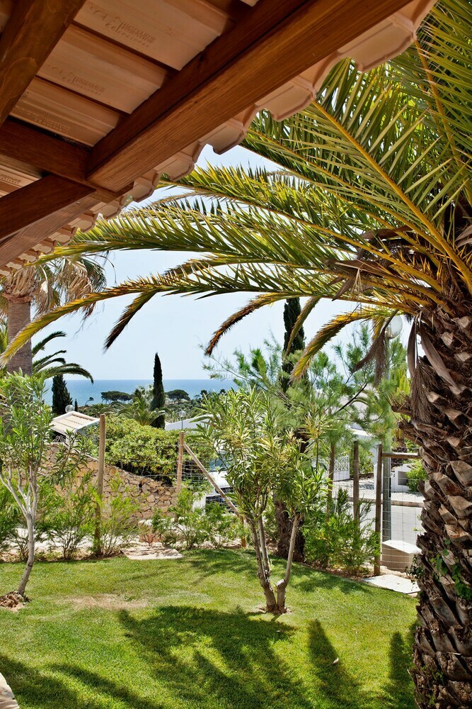 S�o Rafael Villas, Apartments & Guesthouse
