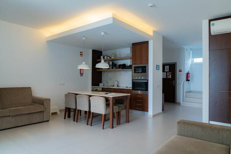 S�o Rafael Villas, Apartments & Guesthouse