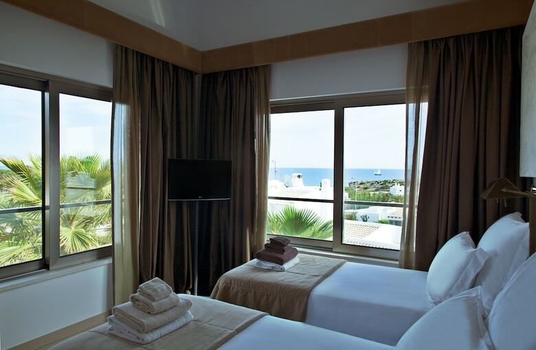 S�o Rafael Villas, Apartments & Guesthouse