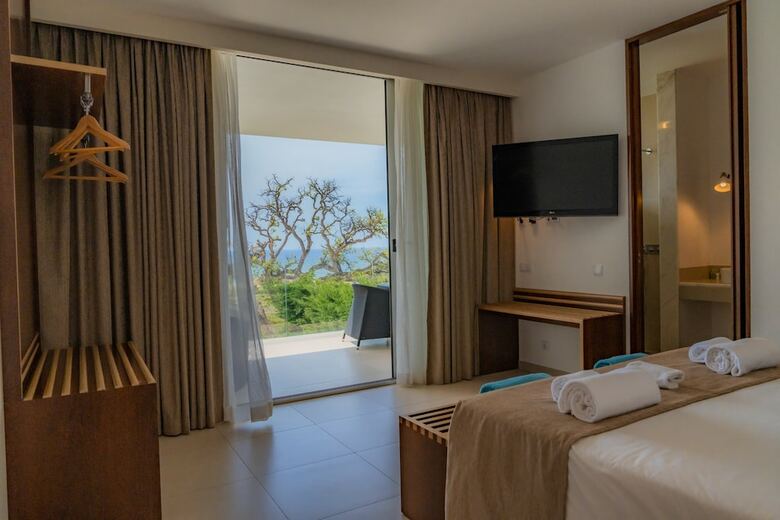 S�o Rafael Villas, Apartments & Guesthouse