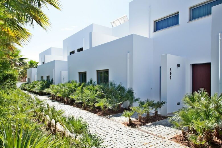 S�o Rafael Villas, Apartments & Guesthouse