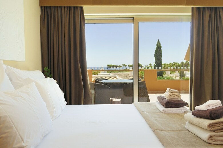 S�o Rafael Villas, Apartments & Guesthouse