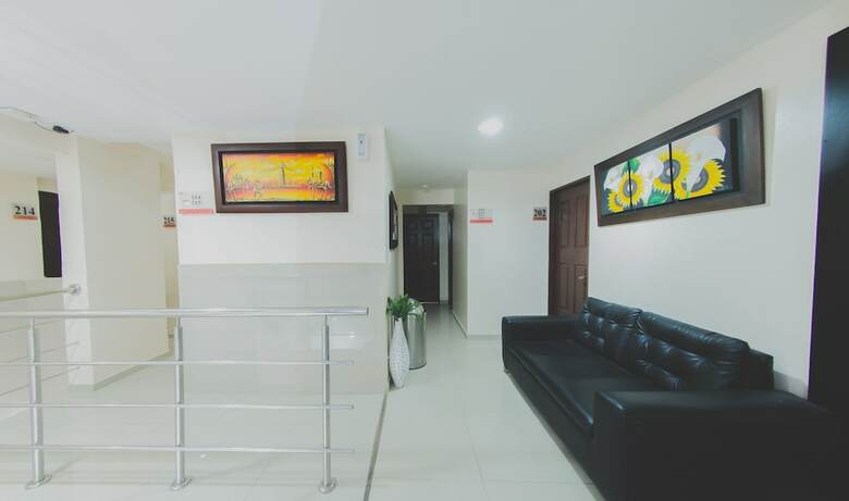 Hotel Marina Suites