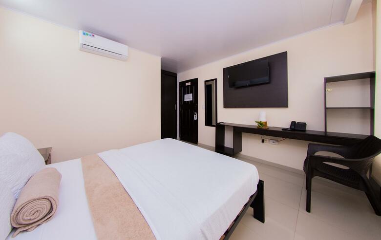 Hotel Marina Suites