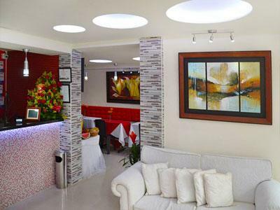 Hotel Marina Suites