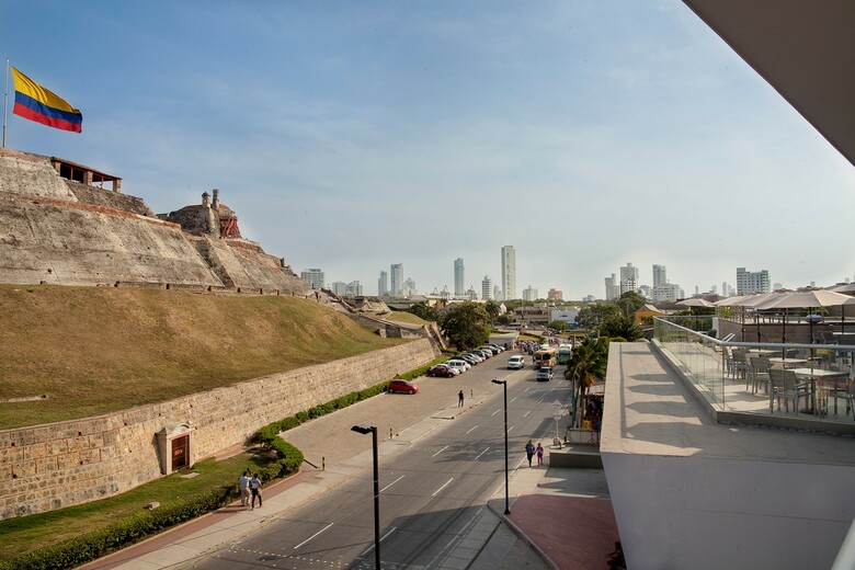 Hotel San Lazaro Art Style