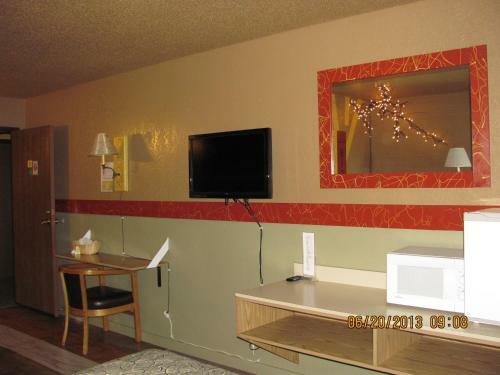 Earth Inn Motel - Jackson