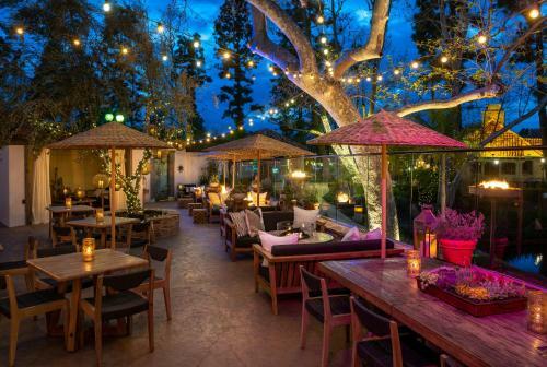 Hotel Westlake Village Inn
