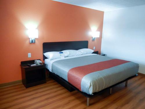 Family Motor Inn