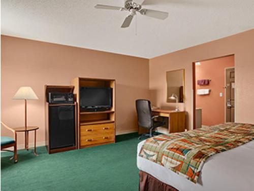 Hotel Baymont Inn & Suites - Sullivan