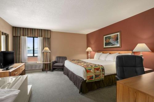 Hotel Baymont Inn & Suites - Sullivan