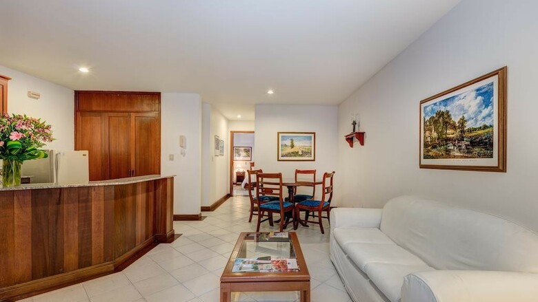 Hotel Travelers Suites Juanamb�