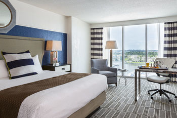 Hotel South Shore Harbour Resort And Conference Center