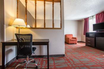 Hotel Quality Inn & Suites West Bend