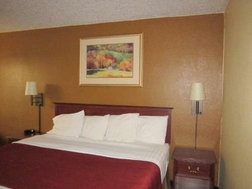Hotel Americinn West Bend
