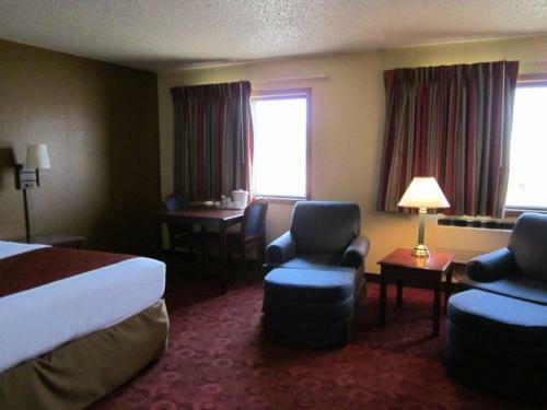 Hotel Americinn West Bend