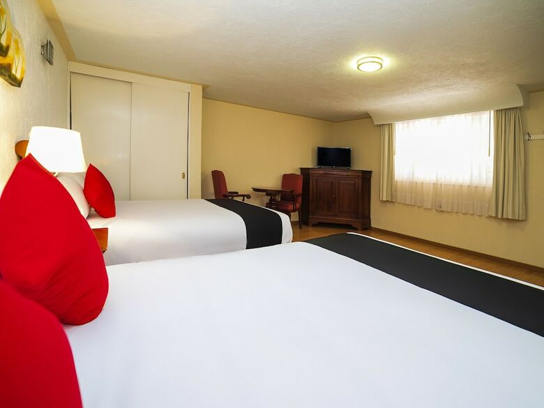 Hotel La Mansi�n Del Quijote