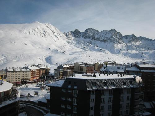 Apartamentos Nevada I Y II