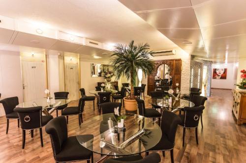 Hotel Les Arcades