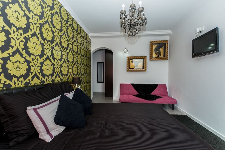 Hostal Vintage Place - Azorean Guest House