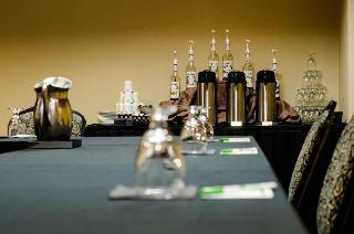 Holiday Inn Hotel Pewaukee-milwaukee West