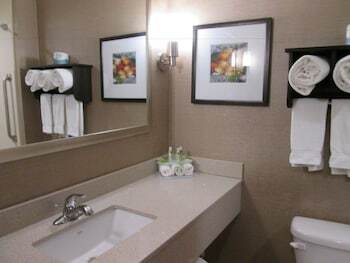 Holiday Inn Express Hotels Cloverdale (greencastle)