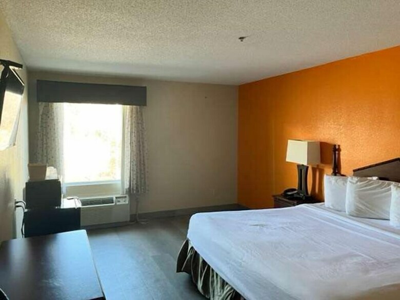 Hotel Dawson Village Inn