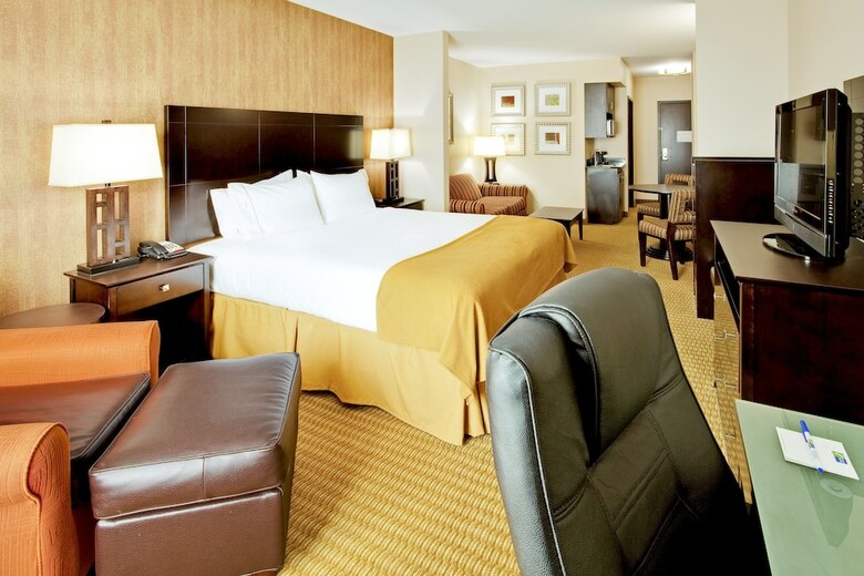 Holiday Inn Express Hotel & Suites Lebanon