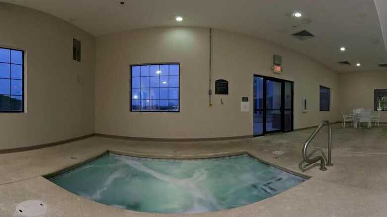 Holiday Inn Express Hotel & Suites Vinita