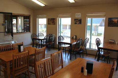 Motel Oak Hill Inn And Suites