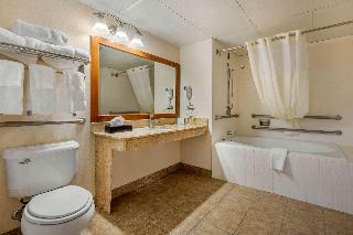 Clarion Hotel Marina & Conference Center