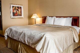 Clarion Hotel Marina & Conference Center