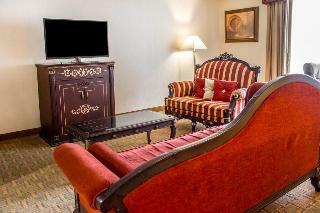 Clarion Hotel Marina & Conference Center