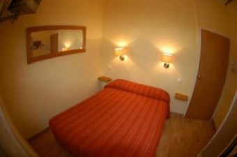 Pension Residencial Castromira I - Hostel