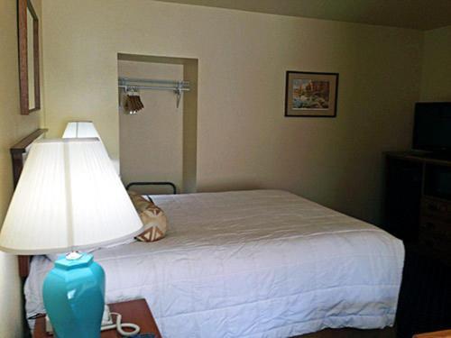 Motel 6 Hamilton